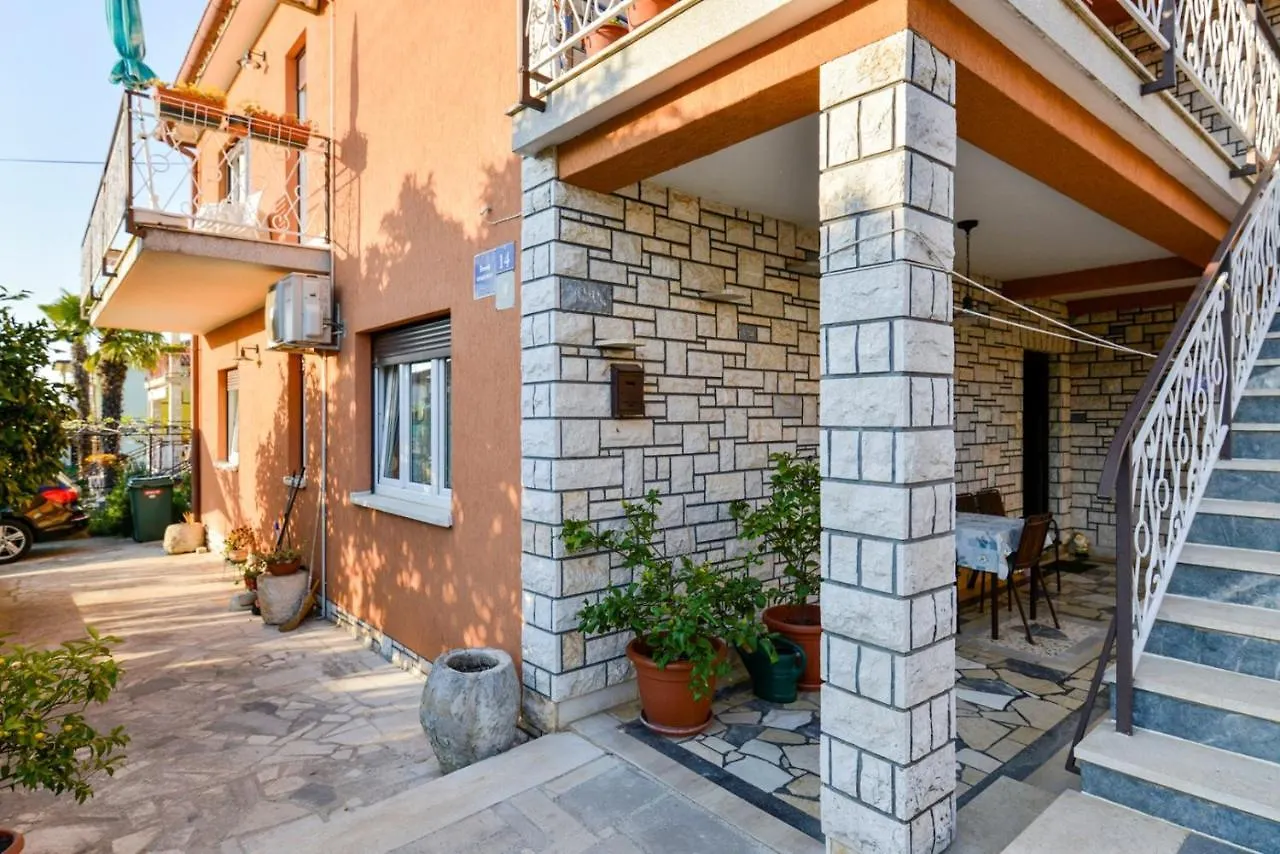 Aleks House With Apartments Umag 3*,  Croatia