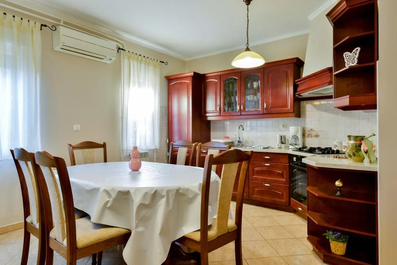 *** Guest house Aleks House With Apartments Umag Croatia