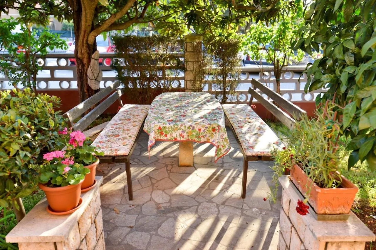 Aleks House With Apartments Umag 3*,  Croatia