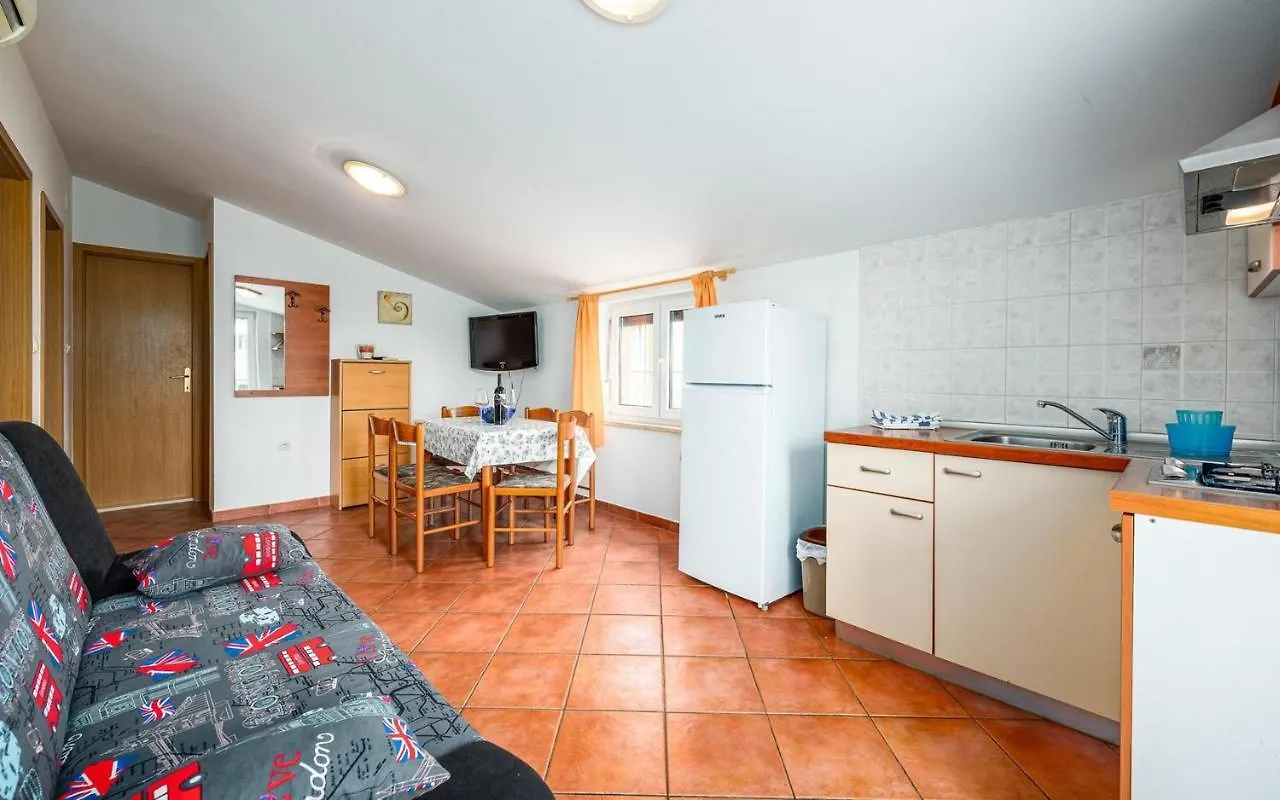 Aleks House With Apartments Umag 3*,  Croatia